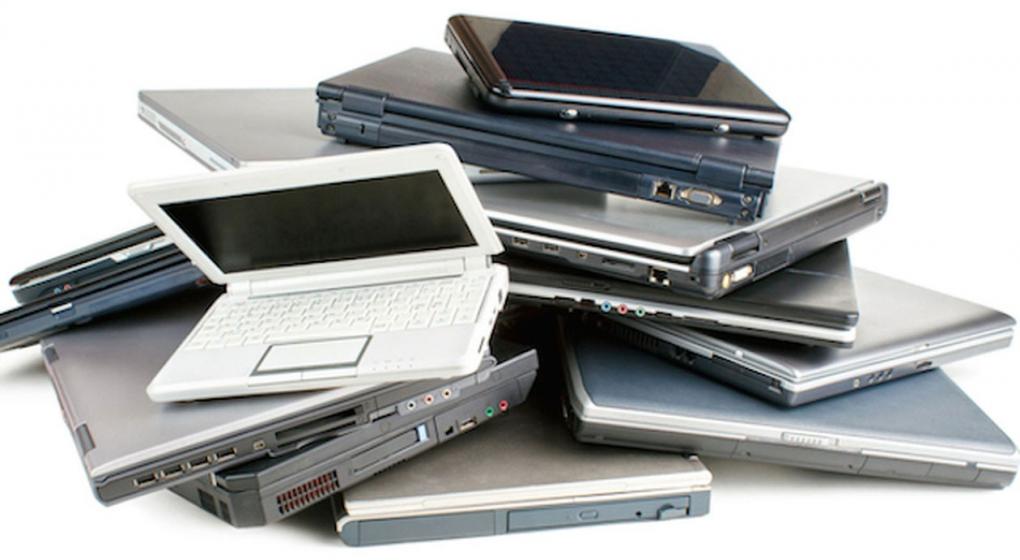 pile-of-laptops